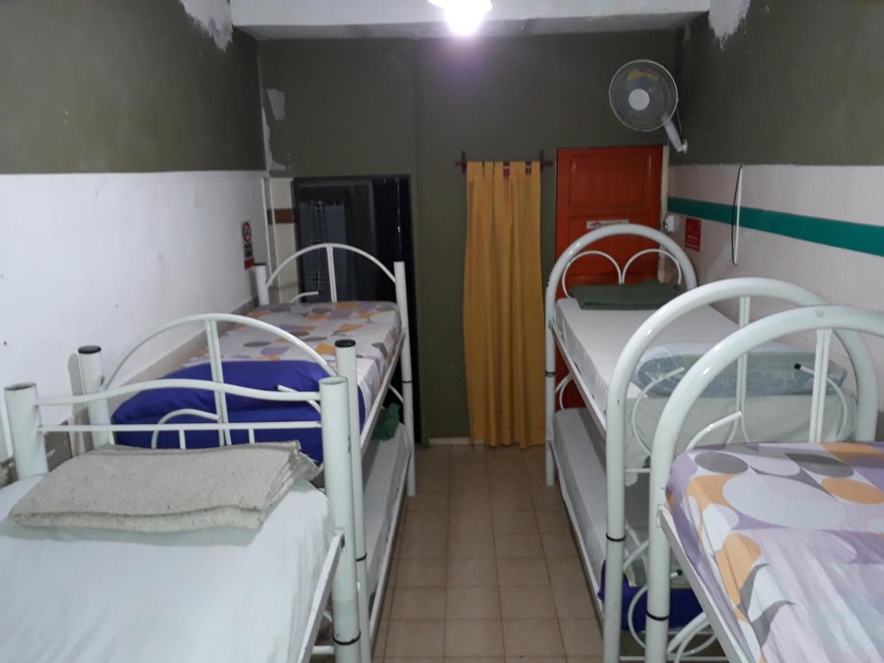 Hostel Parque Central Mendoza Esterno foto