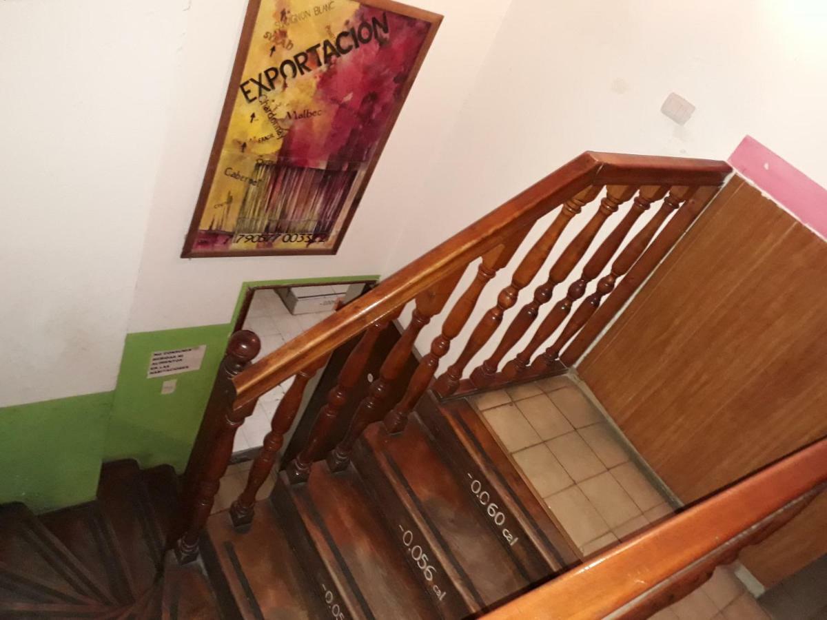 Hostel Parque Central Mendoza Esterno foto